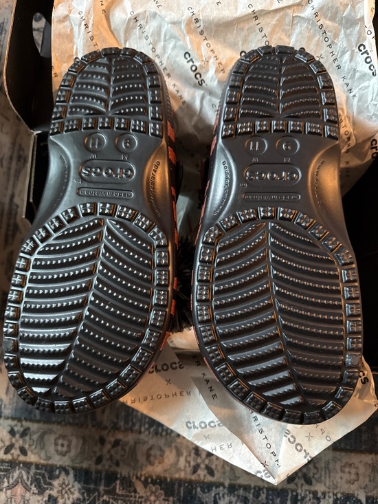 Christopher Kane Crocs NOS/NIB Never Worn- m9/w11 Limited Edition Hard to Find main image 9